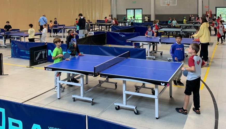 150 niños en la primera jornada deportiva escolar de Torelló