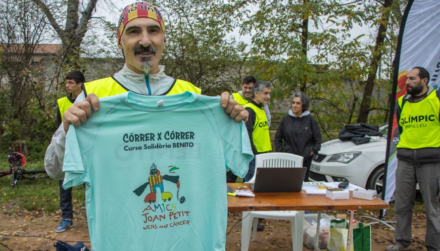 250 persones 'corren per córrer' i per la fundació Amics Joan Petit Nens amb Càncer 2