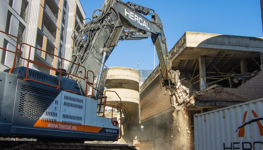 S’inicia la demolició del Mercat Municipal de Vic