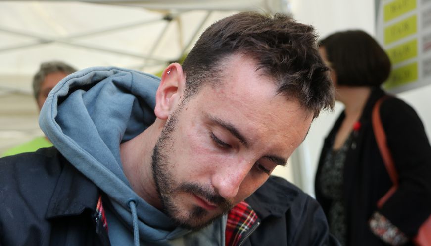 El vigatà, Gil Pratsobrerroca, triomfa per Sant Jordi amb ‘El joc del silenci’ i es converteix en el segon autor de ficció més venut